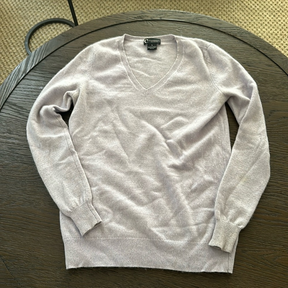 Light lavender C by Bloomingdales cashmere sweater
